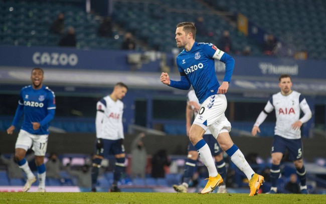 罗德里与拉 罗德里与拉